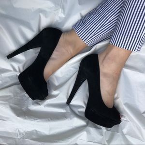 Steve Madden Suede Pumps